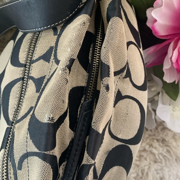 Authentic “COACH” Signature Hobo Shoulder Bag - Picture 5 of 16